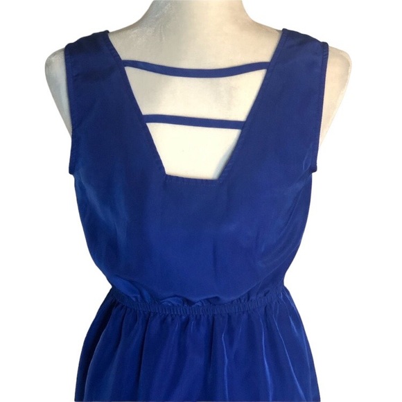 BeBop blue square v-neck dress with embellishments along neckline, Medium - Picture 4 of 7